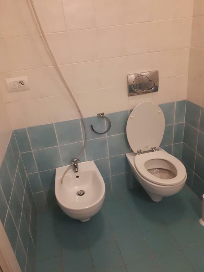 Mari Pintau Hotel Каляри Екстериор снимка